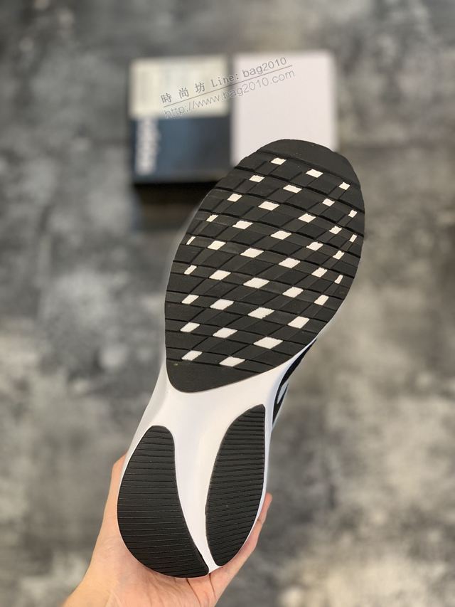 Adidas男鞋 秋冬新品 阿迪達斯舒適緩震運動跑步鞋 Adidas休閒男鞋  hdx13271